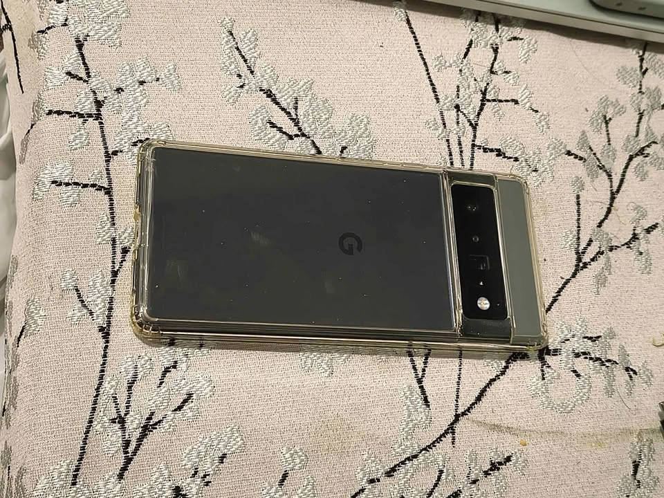 Google Pixel 6 Pro - for parts - photo 2