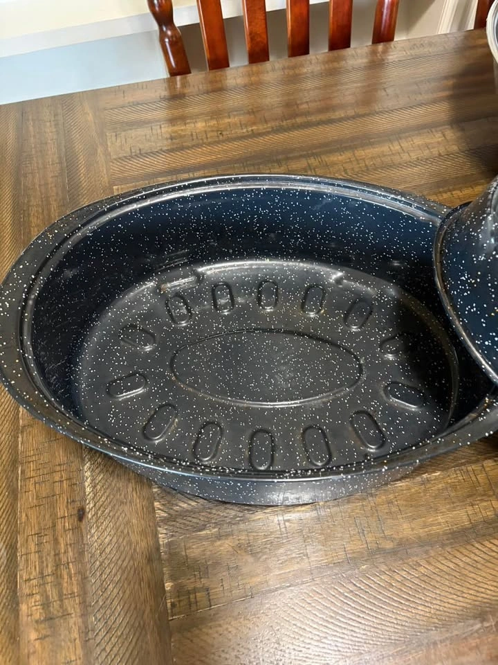 Granite Ware 18-Inch Oval Roaster - photo 3