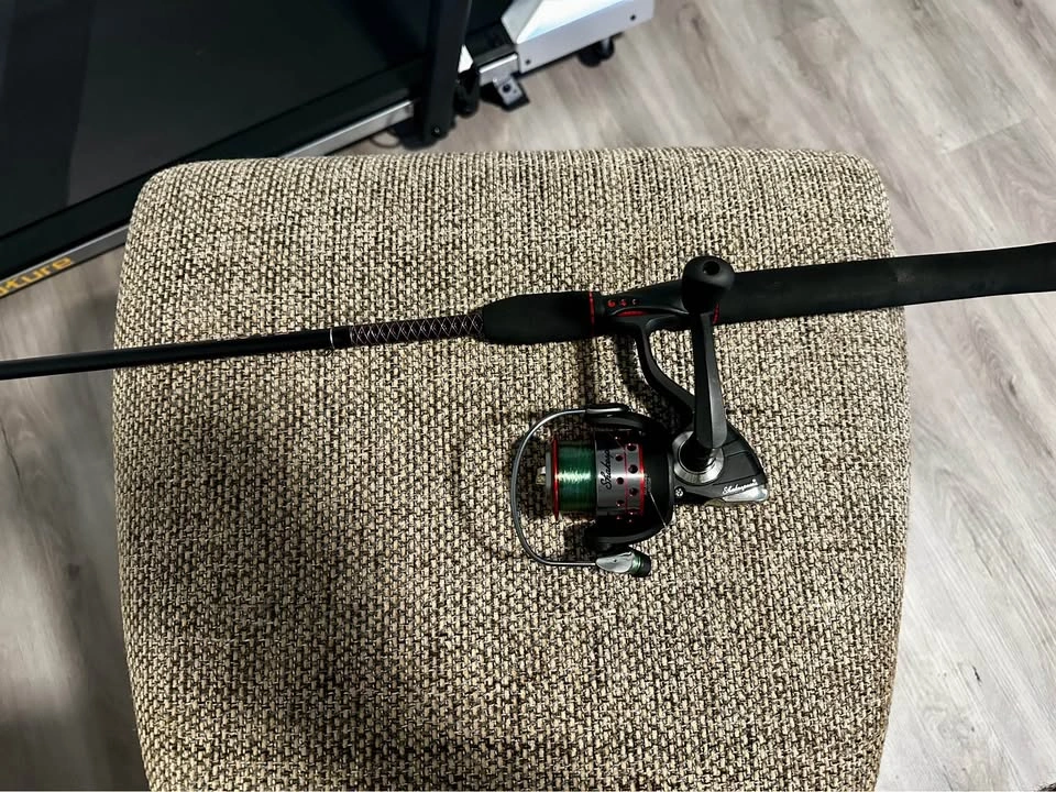 Shakespeare Ugly Stik GX2 6’6” Spinning Rod & Reel Combo - photo 3