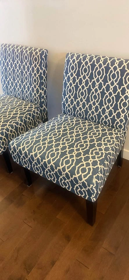 Accent chairs, blue and white in colour in excellent condition - photo 4