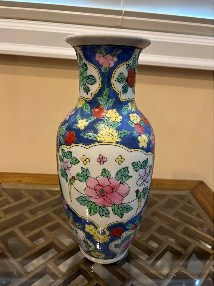 Antique Hand Crafted Chinese Floral Vase - photo 4