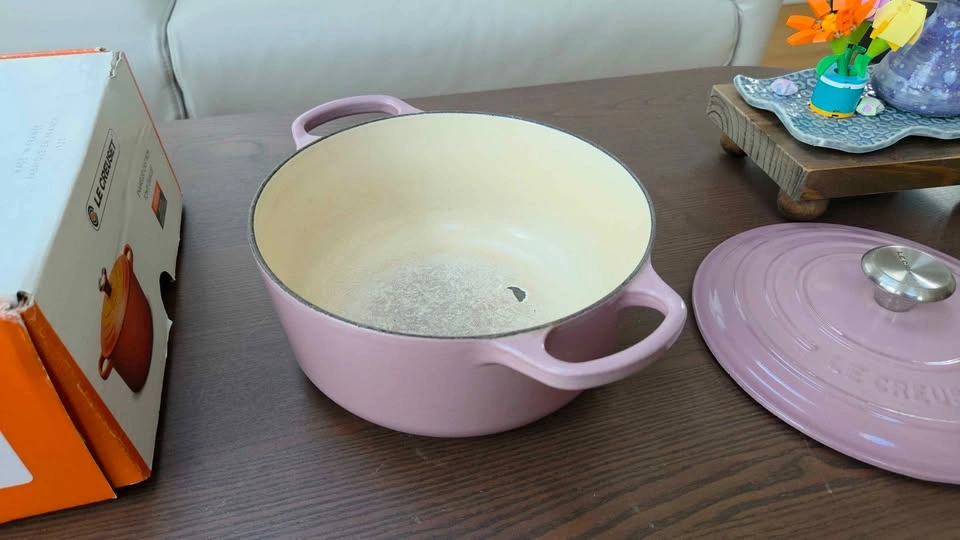 Le Creuset 20cm Round Casserole Dutch Oven - Rare Mauve Pink - photo 4