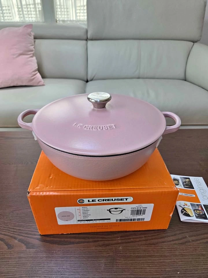 Le Creuset 26cm Sugar Pink Dutch Oven 4.25 QT – Rare Colour, New