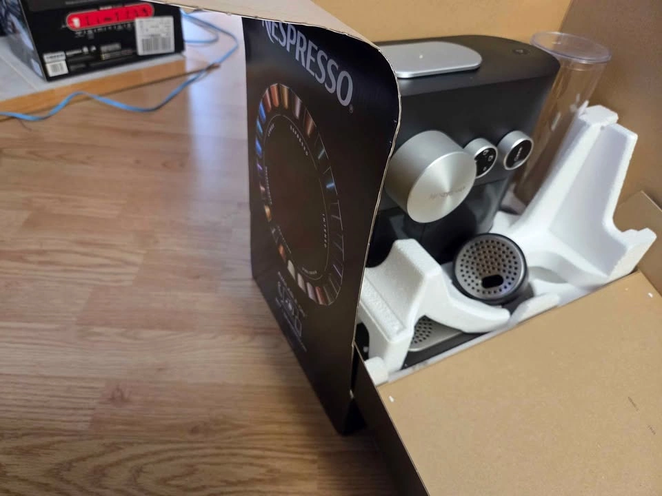 Nespresso Expert Coffee Machine - photo 2