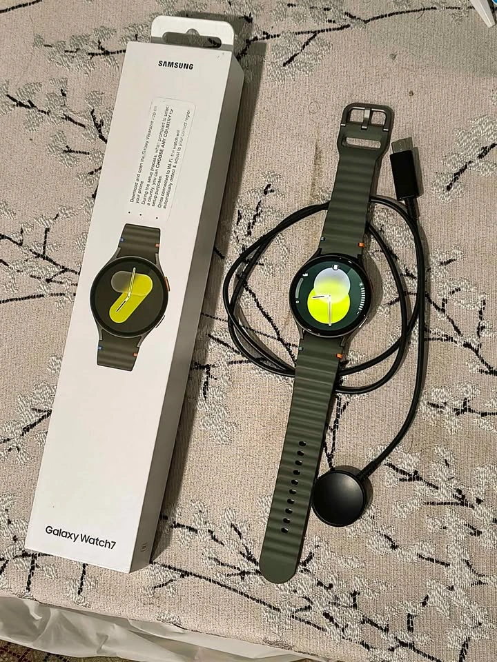 Samsung Galaxy Watch7 - photo 2