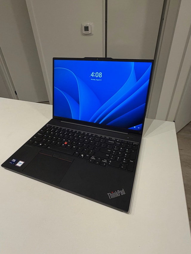 Lenovo ThinkPad E16 Gen 2 – Core Ultra 7 / 16GB RAM / 512GB SSD