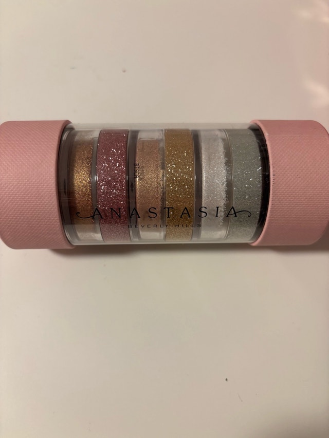 Anastasia Beverly Hills Loose Highlighter