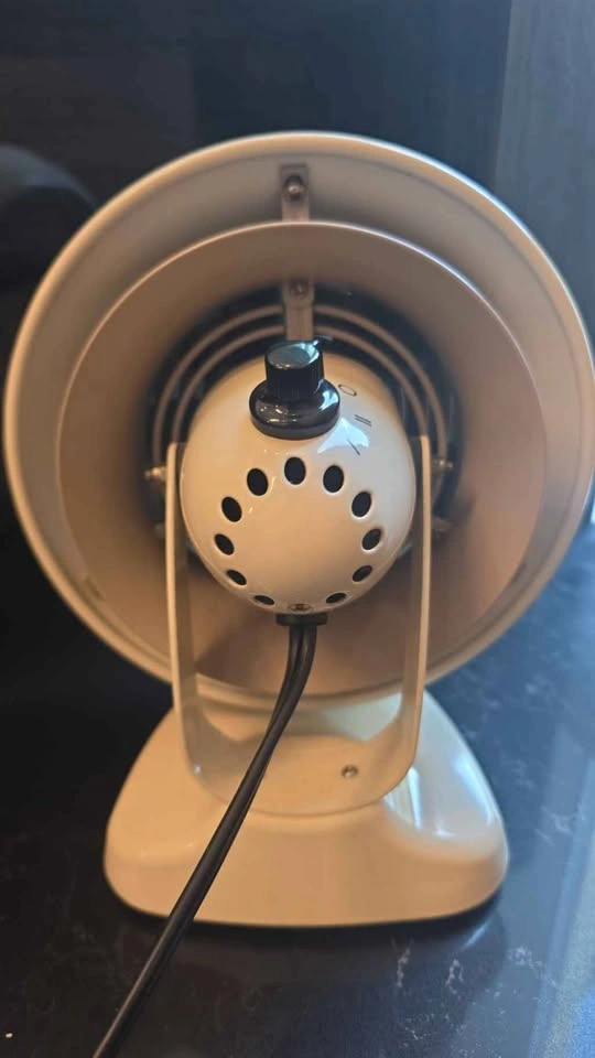 Vornado VFAN™ Mini Classic Personal Air Circulator – Vintage Whi - photo 2