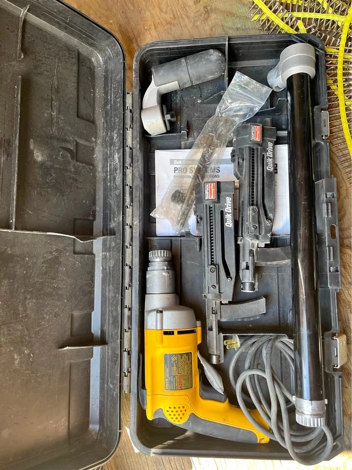 Quick drive subfloor screwgun