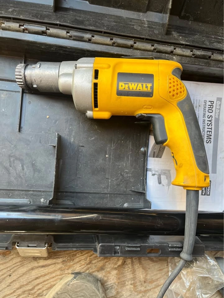 Quick drive subfloor screwgun - photo 2