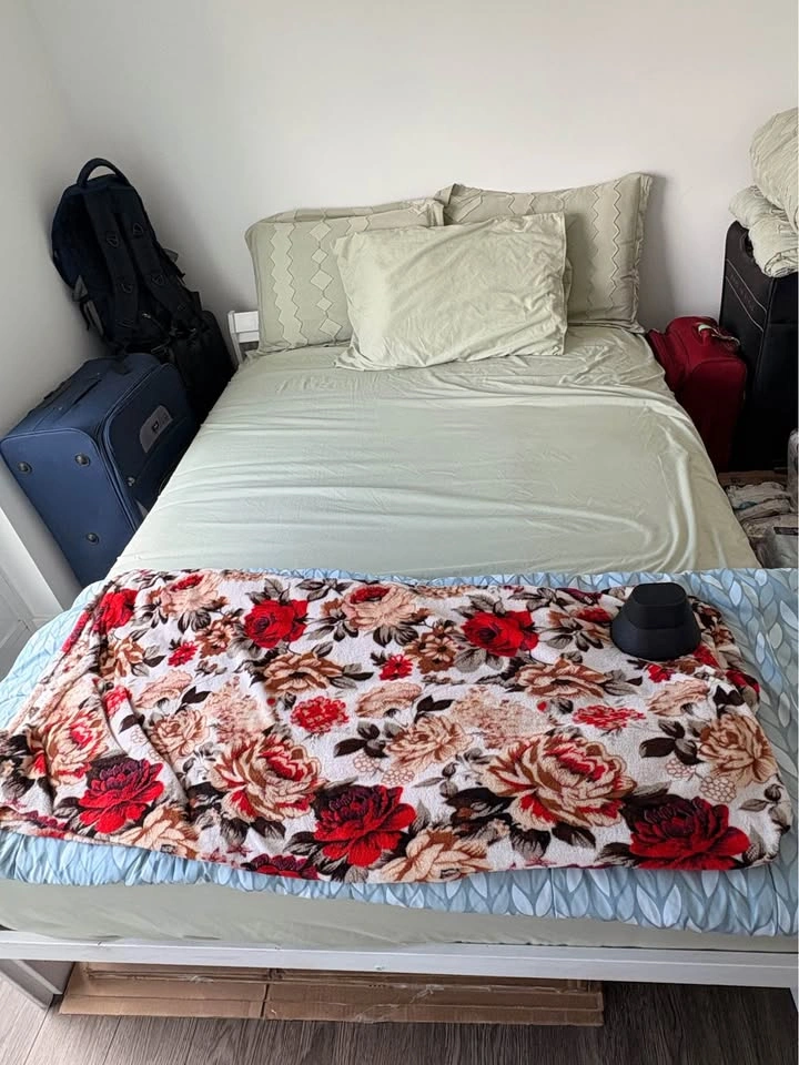 Ikea bed and mattress - photo 3