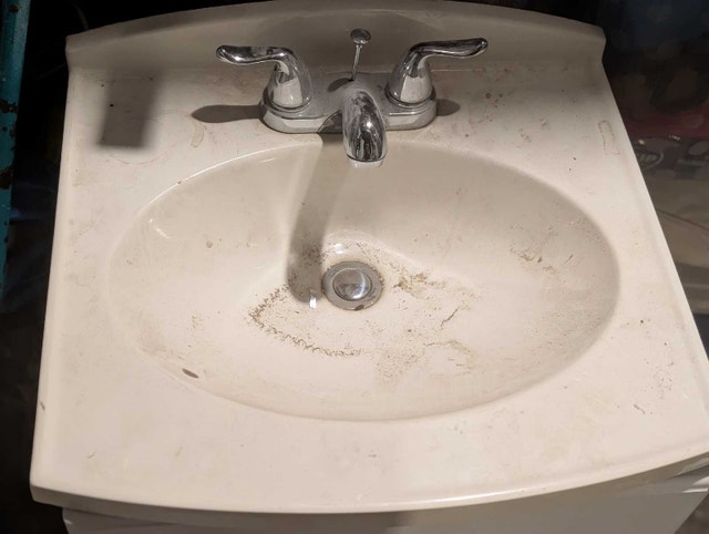 vanity and faucet - photo 2