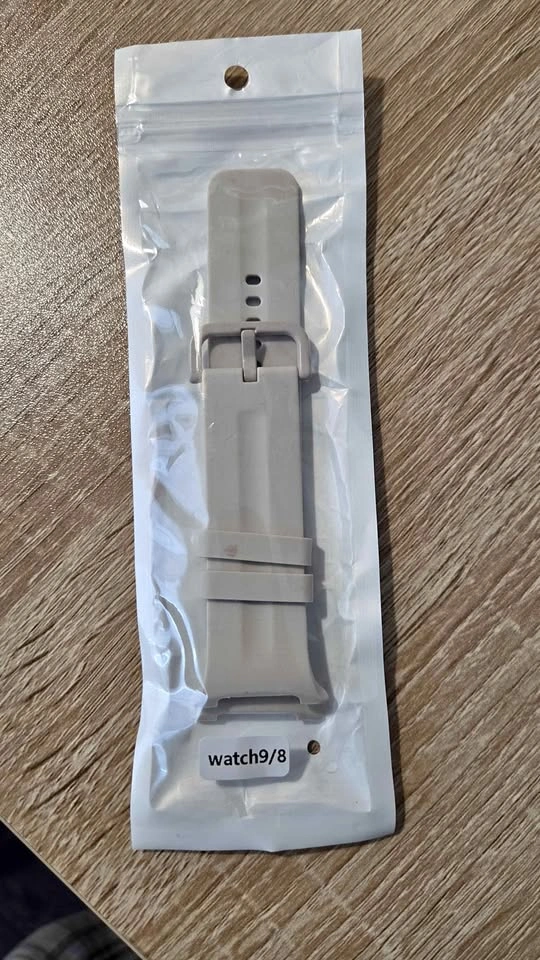 Brand New M/L Samsung Watch 8/9 band