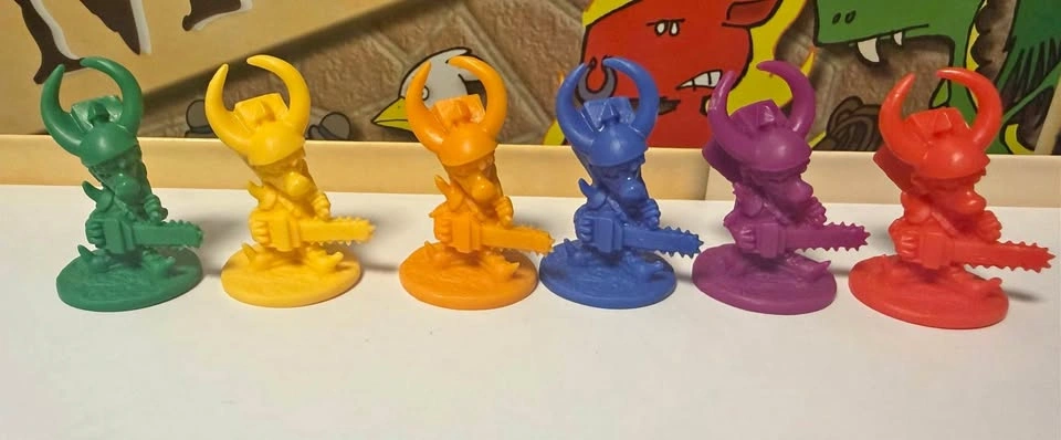 Munchkin Deluxe (Rare 1st Edition w/ Molded Plastic Pawns)