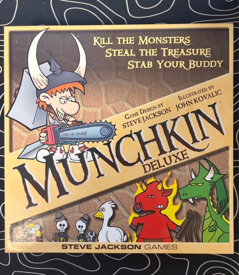 Munchkin Deluxe (Rare 1st Edition w/ Molded Plastic Pawns) - photo 2