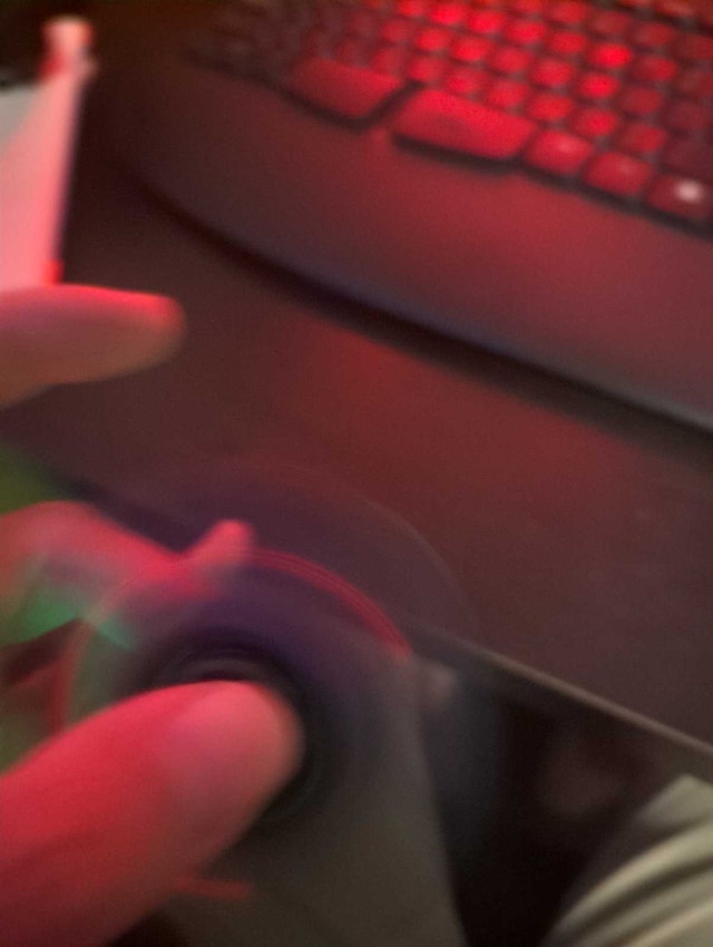 fidget spinner - photo 2