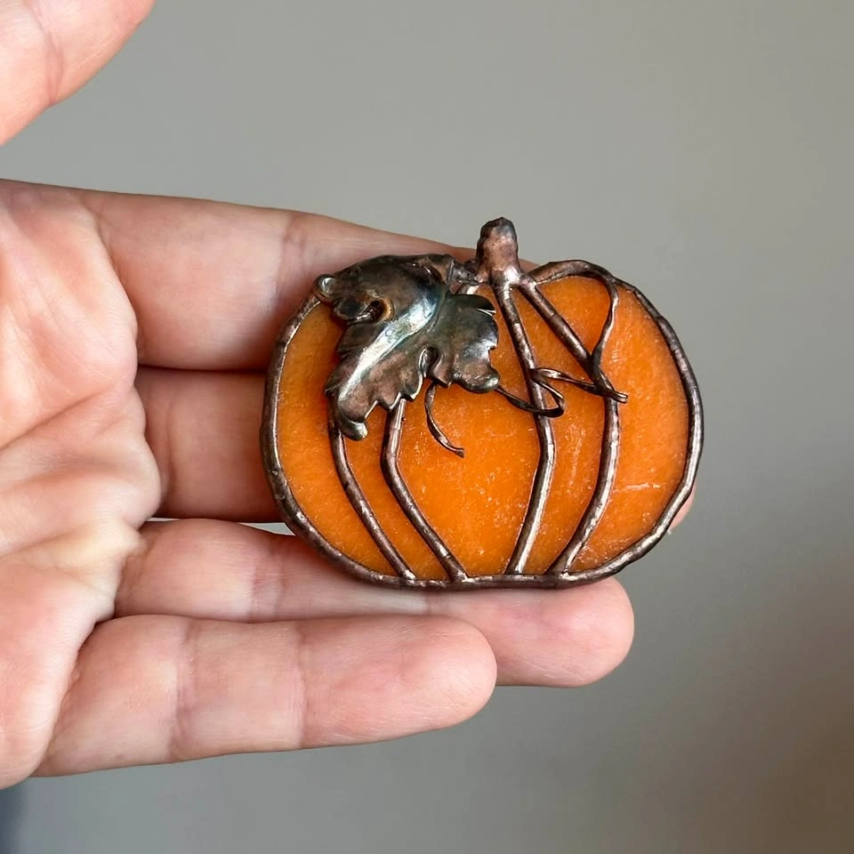 Pumpkin Brooch – Copper Wire Fall Halloween Pin - photo 3