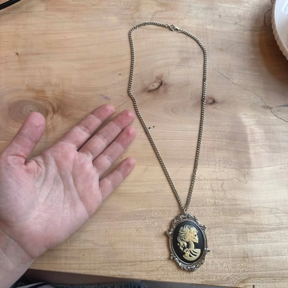 Gothic Skeleton Lady Cameo Necklace Perfect for Halloween! - photo 4