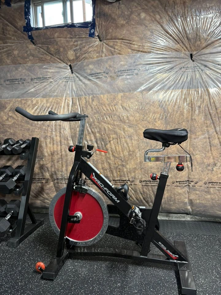 PRO-FORM SPIN BIKE – HEAVY DUTY | SMOOTH RIDE | READY TO GO - photo 2