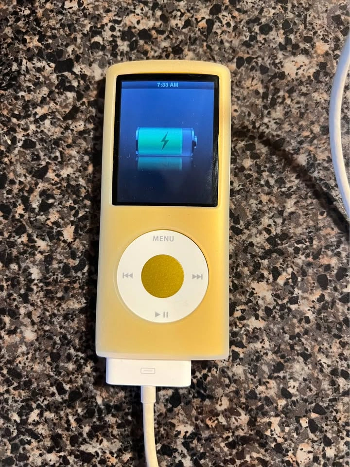 iPod Nano 4th Generation - photo 2