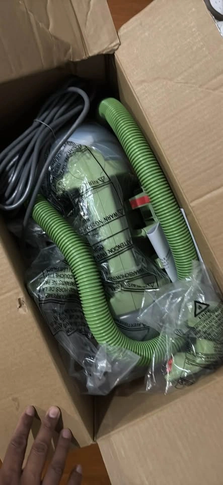BRAND NEW IN BOX.. Bissell - Little Green - Portable Deep Cleane - photo 2