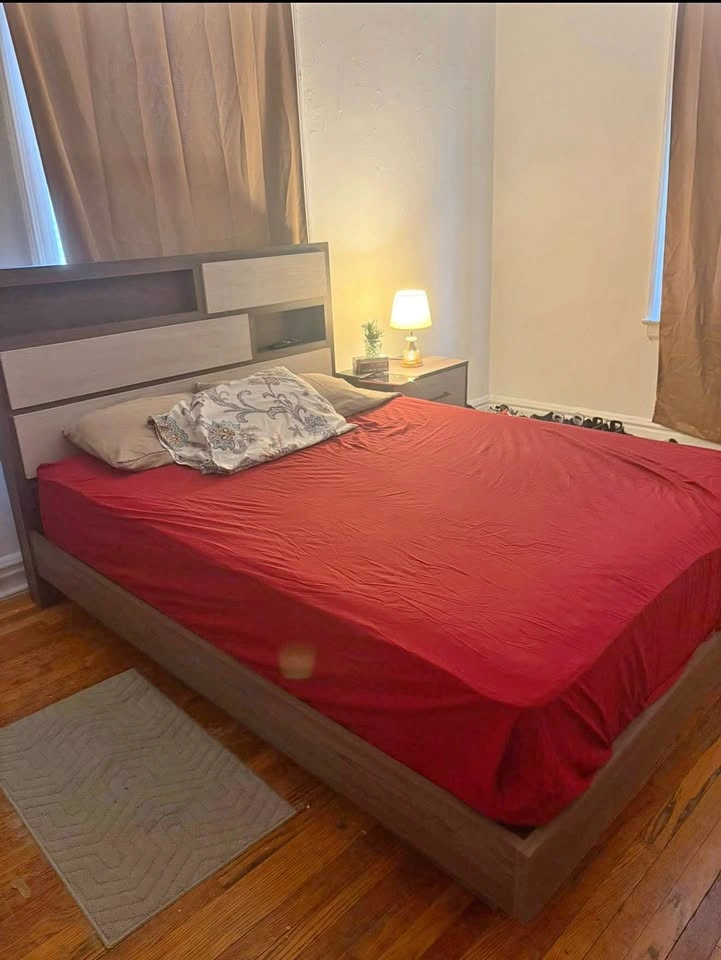 Bedroom set