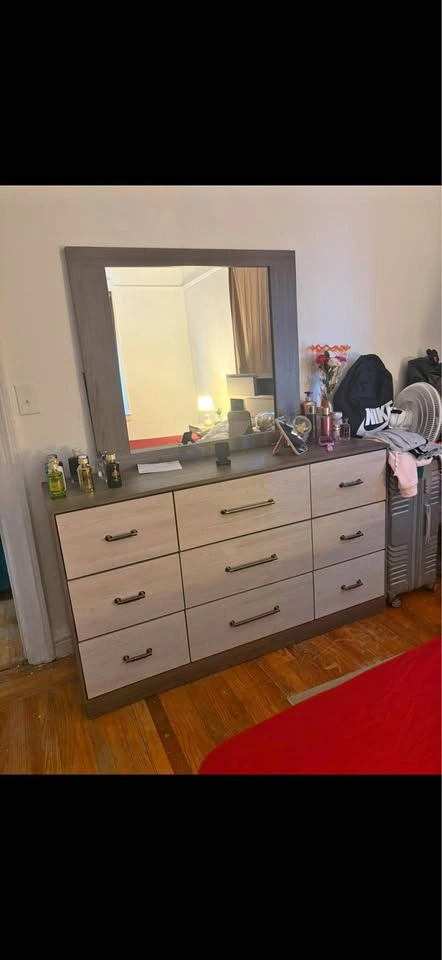 Bedroom set