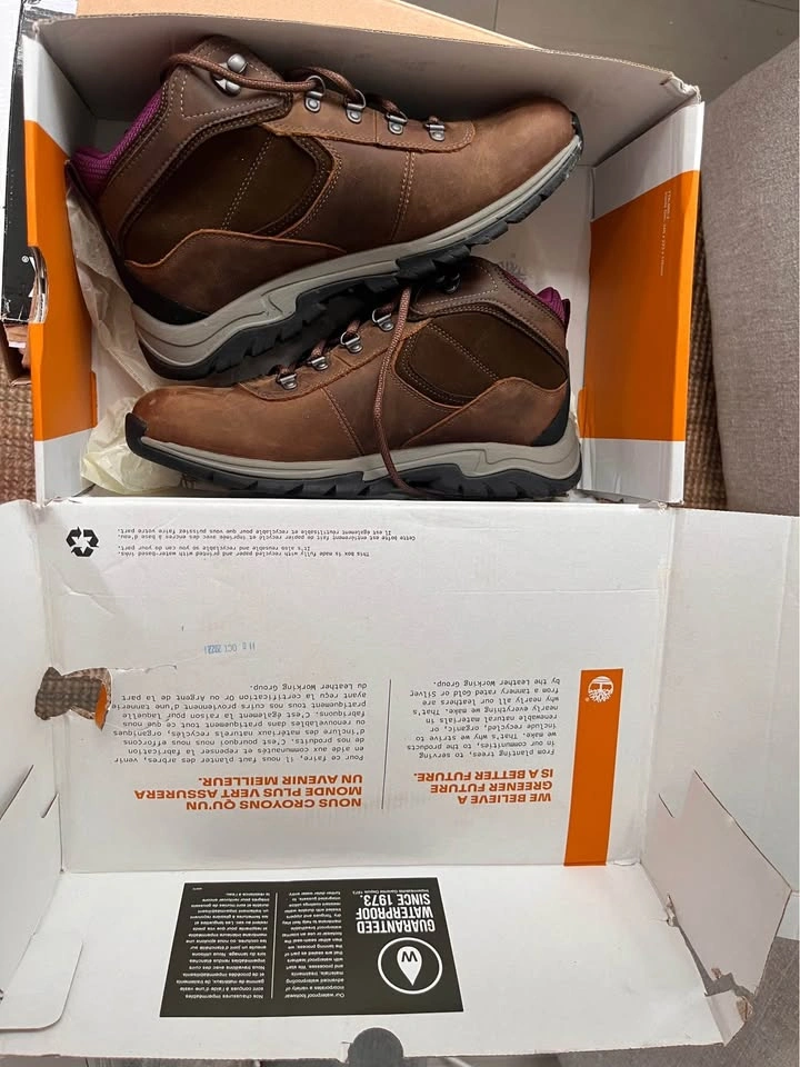 Timberland Mt. Maddsen Waterproof Mid Hiker – Women’s Size 9.5 - photo 3