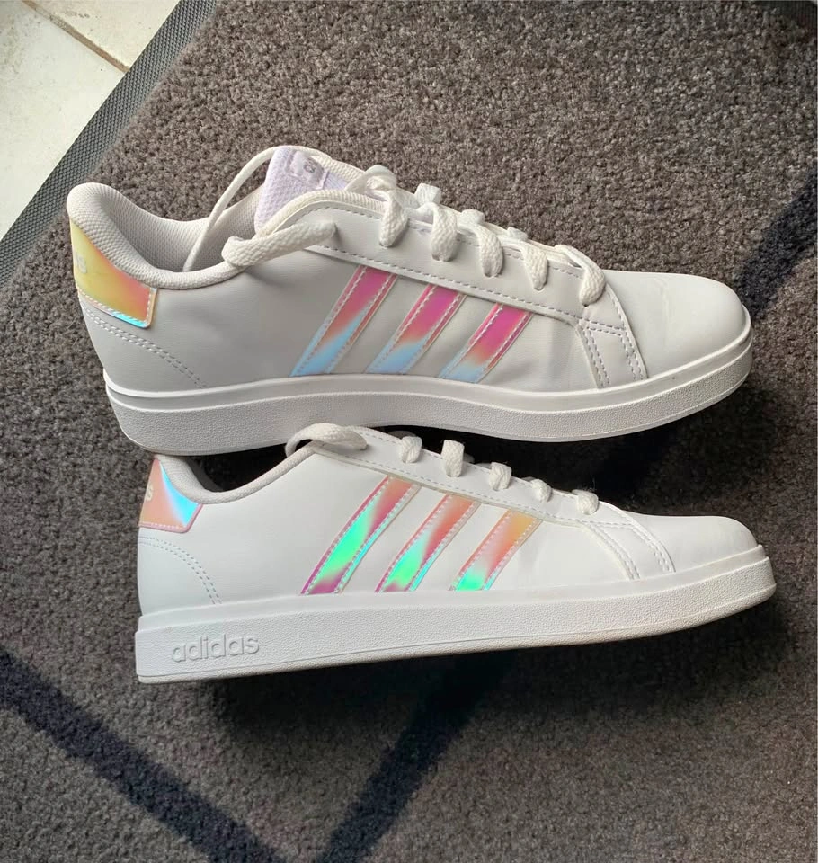 Adidas Grand Court sneakers