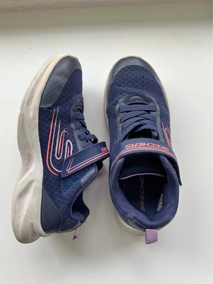 Skechers kid sneakers