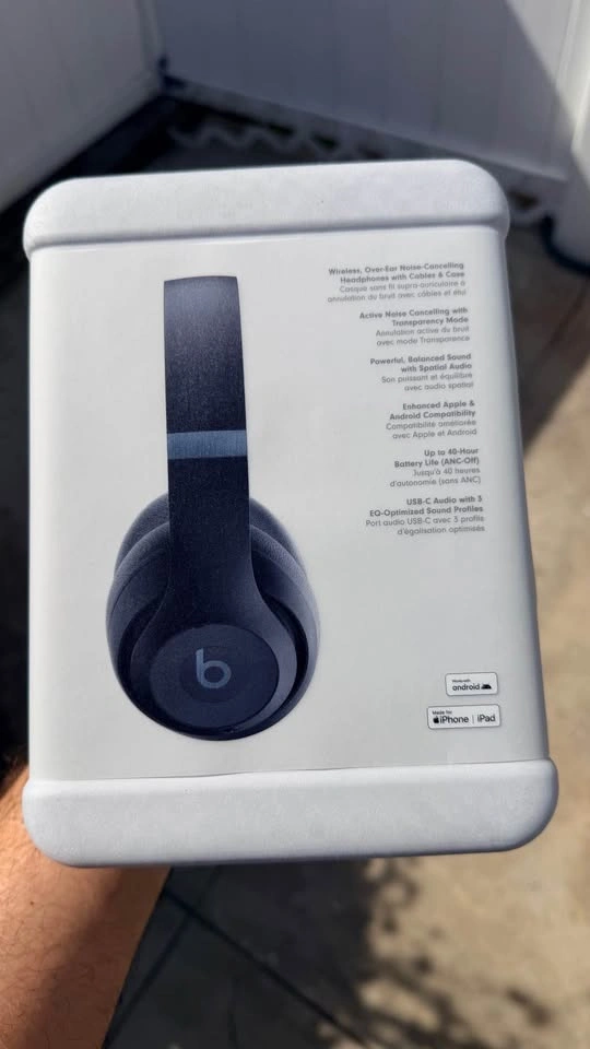 Beats Studio Pro Wireless Headphones - photo 3