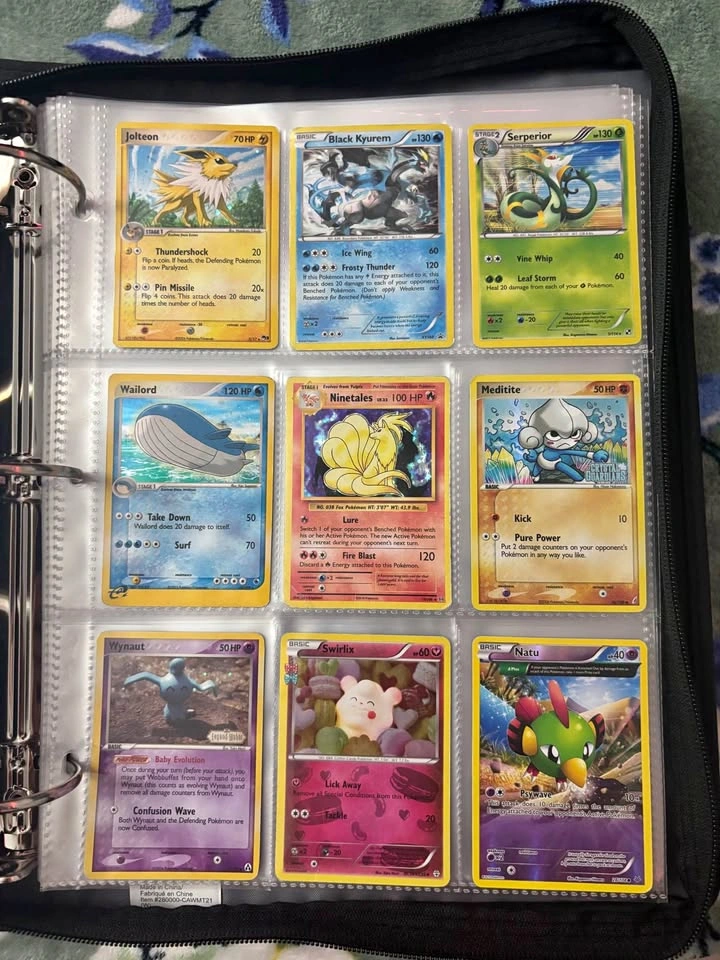 Pokemon vintage Trading Card Collection