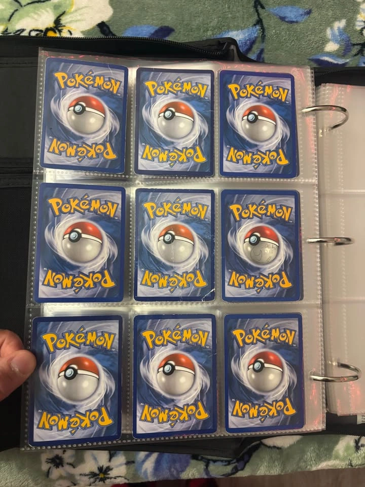 Pokemon vintage Trading Card Collection - photo 2