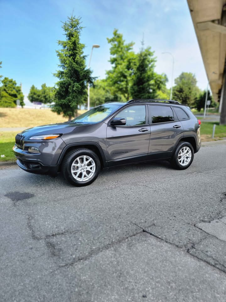 2015 Jeep Cherokee - photo 2