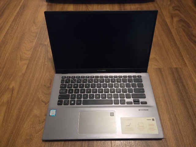 ASUS VivoBook 14 Laptop