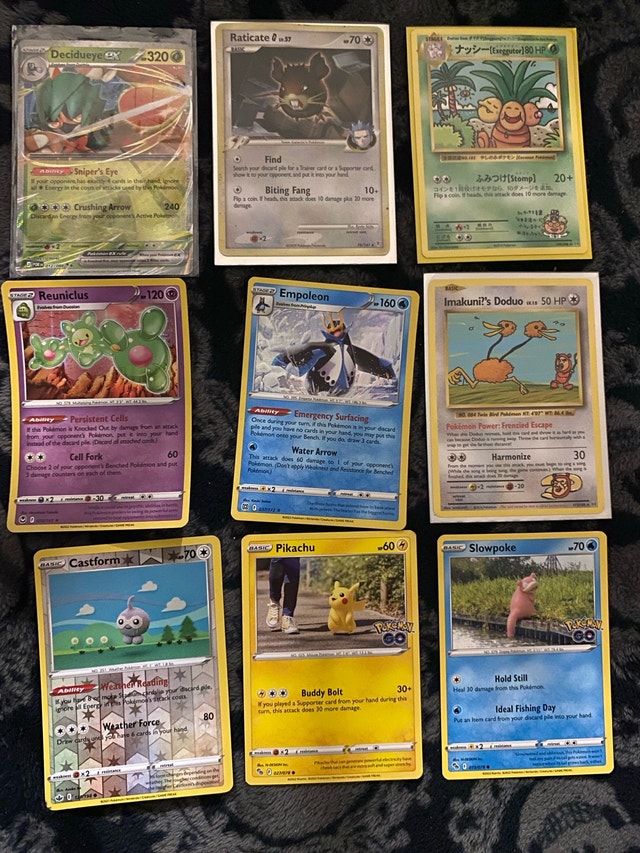 Pokémon Cards with mini binder hits and evolution cards - photo 2