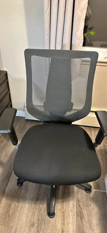 Black Mesh Office Chair – Ergonomic Desk Chair