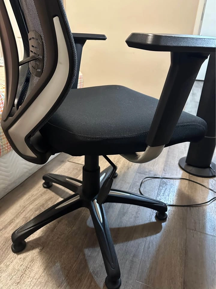 Black Mesh Office Chair – Ergonomic Desk Chair - photo 4