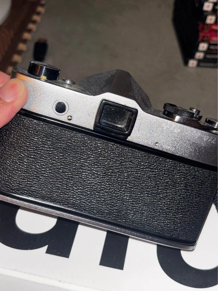 Vintage Yashica J-4 35mm SLR Camera Body w/ Auto Yashinon Lens - photo 3