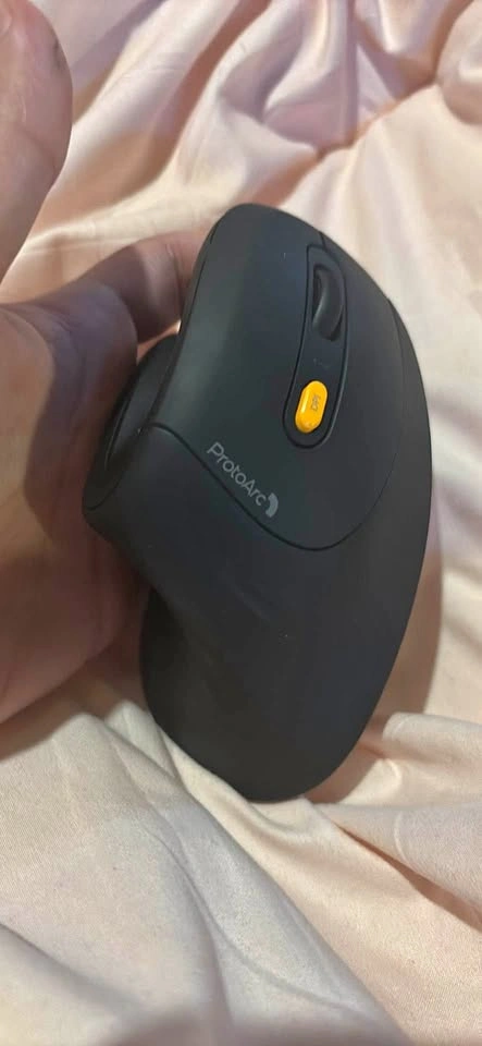 ProtoArc Vertical Ergonomic Mouse