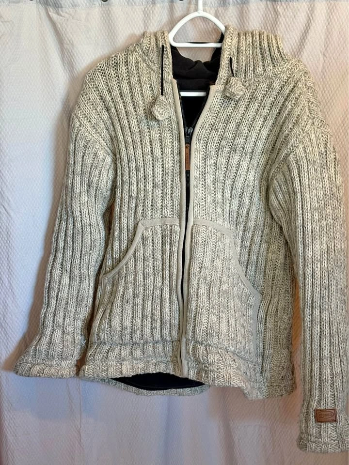 Wool jacket with hoodie and fleece liner. Medium
