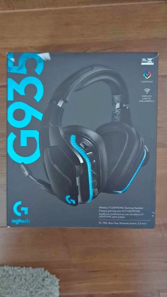 Logitech G935 gaming headset brand new open box