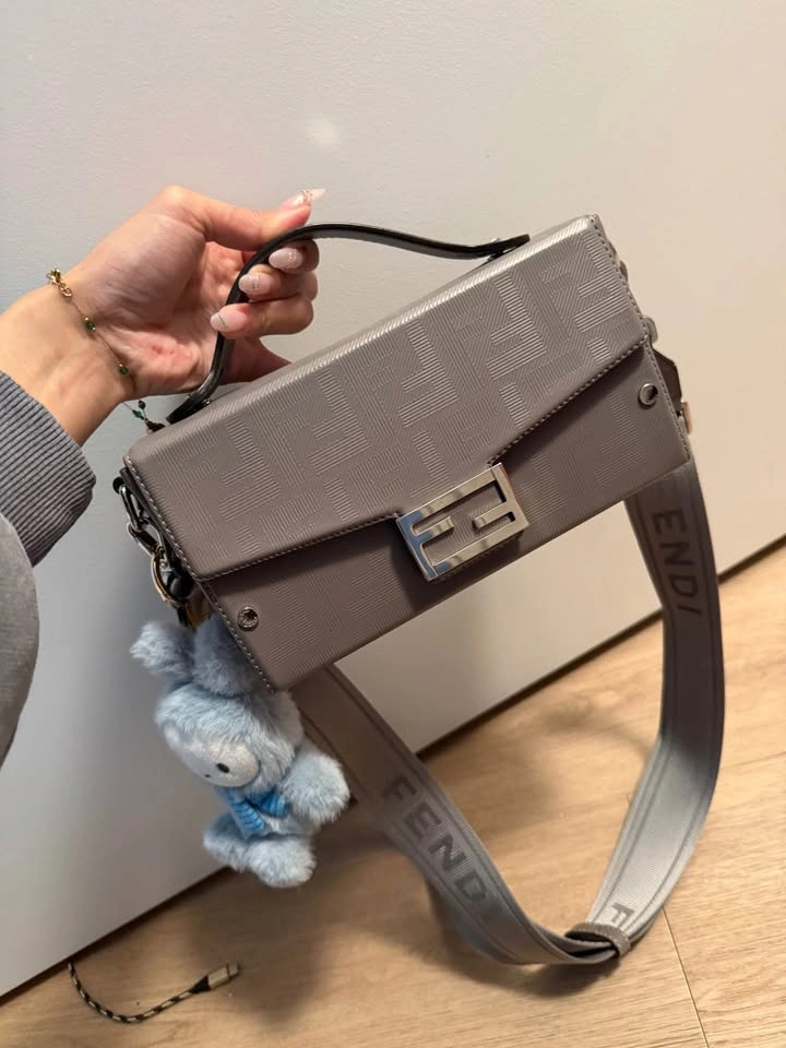 Unisex Fendi Grey soft trunk - photo 2