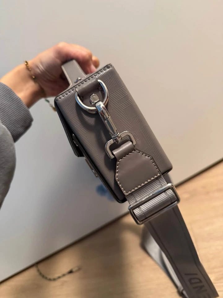 Unisex Fendi Grey soft trunk - photo 3