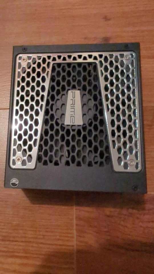 Seasonic Prime GX-1300 Gold Plus Power Supply - photo 4