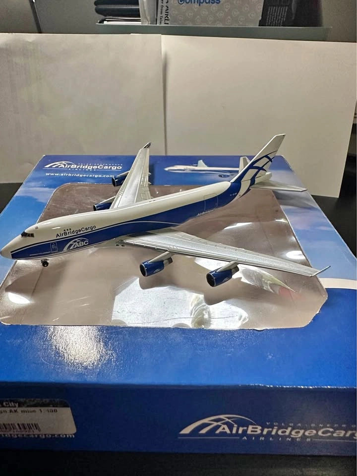 1/400 AirBridgeCargo 747-400F plane model