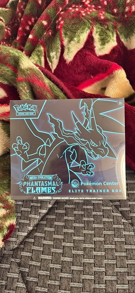 Pokémon Center Elite Trainer Box - Mega Evolution Phantasmal Fla