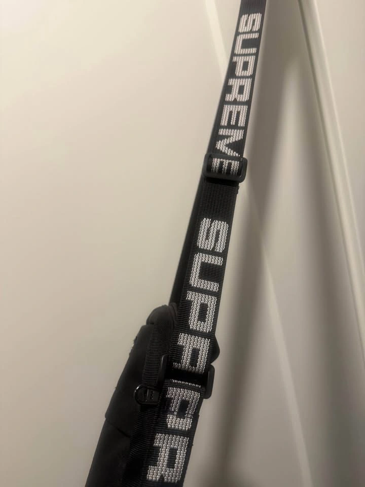 Supreme SS18 Shoulder Bag Black - Zipper Issue - photo 4
