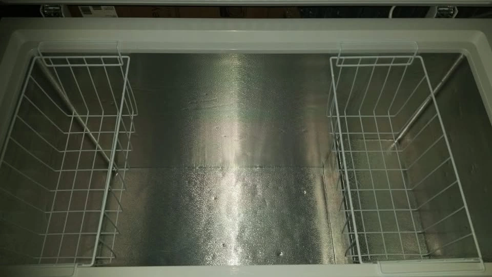 10 cu. ft. Danby Chest Freezer - photo 3