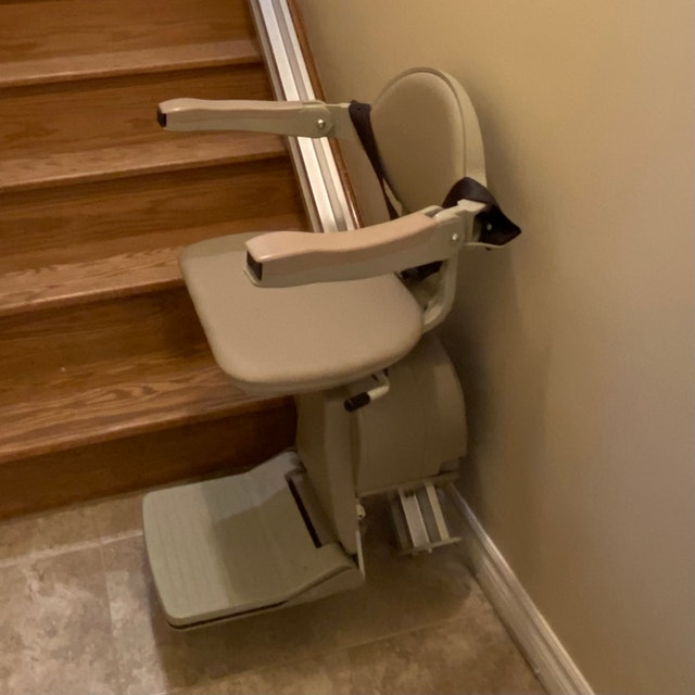 Bruno Elan SRE-3000 Stairlift